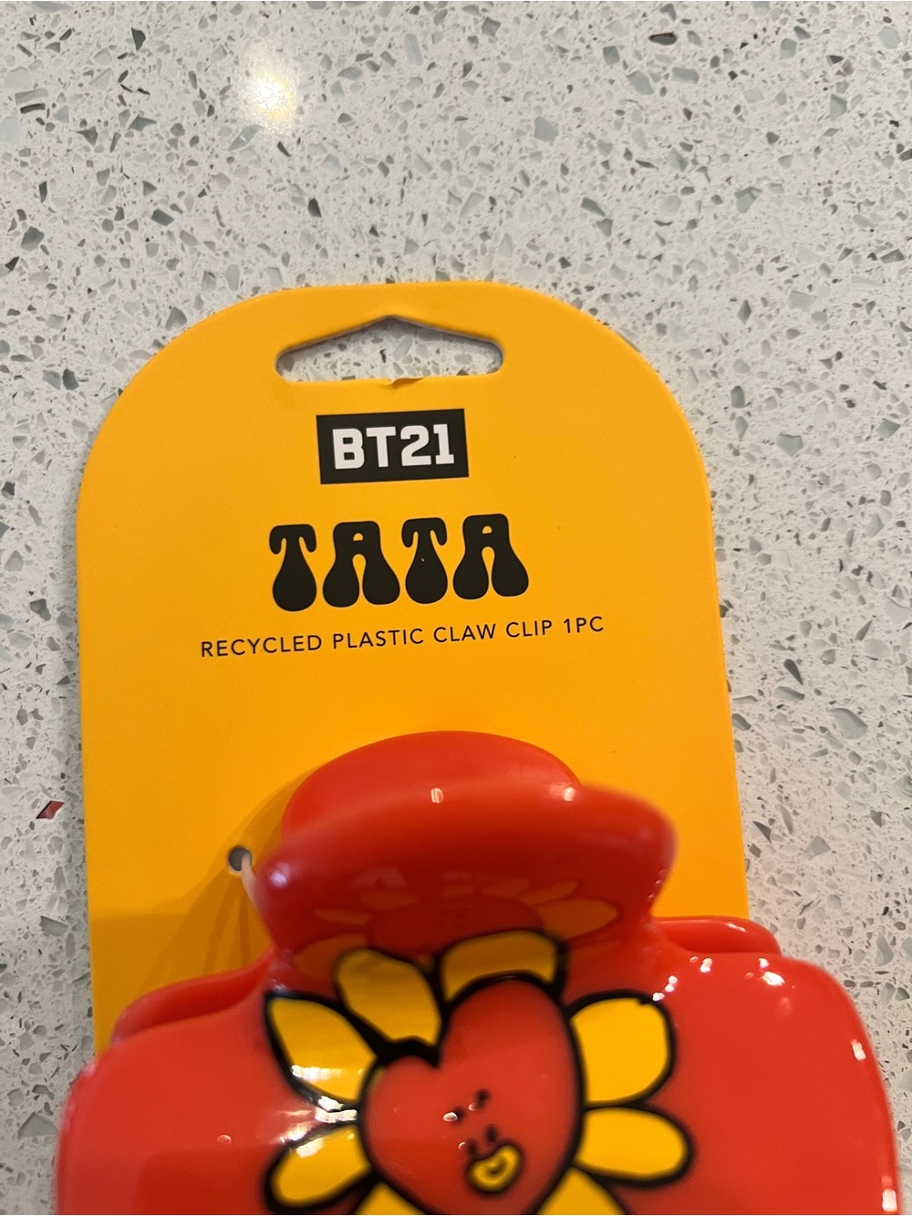 BT21 TATA Red Flower Hair Claw Clip - Picture 2 of 2